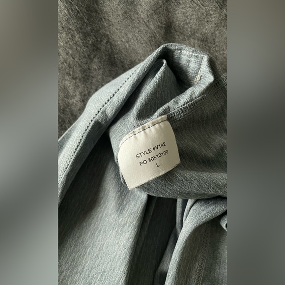 Vuori Men’s Strato Blue Tank Top - Picture 3 of 3